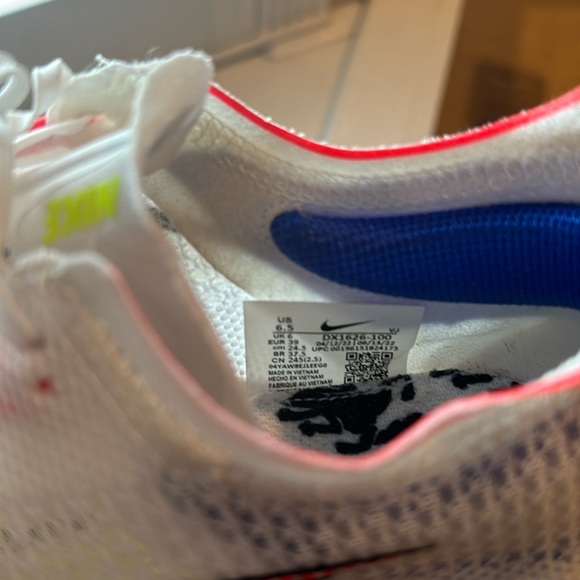 NIKE ZOOMX - Picture 6 of 6